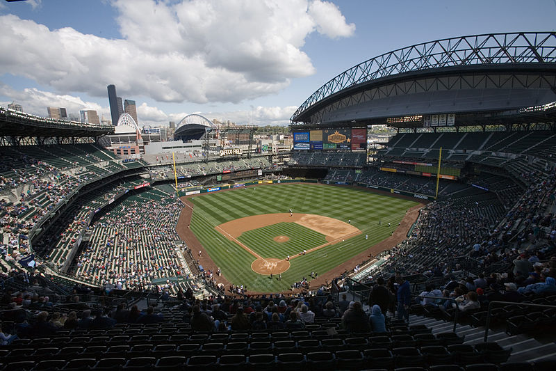 SafeCo Field, View W/Top Open;  en.wikipedia.org 